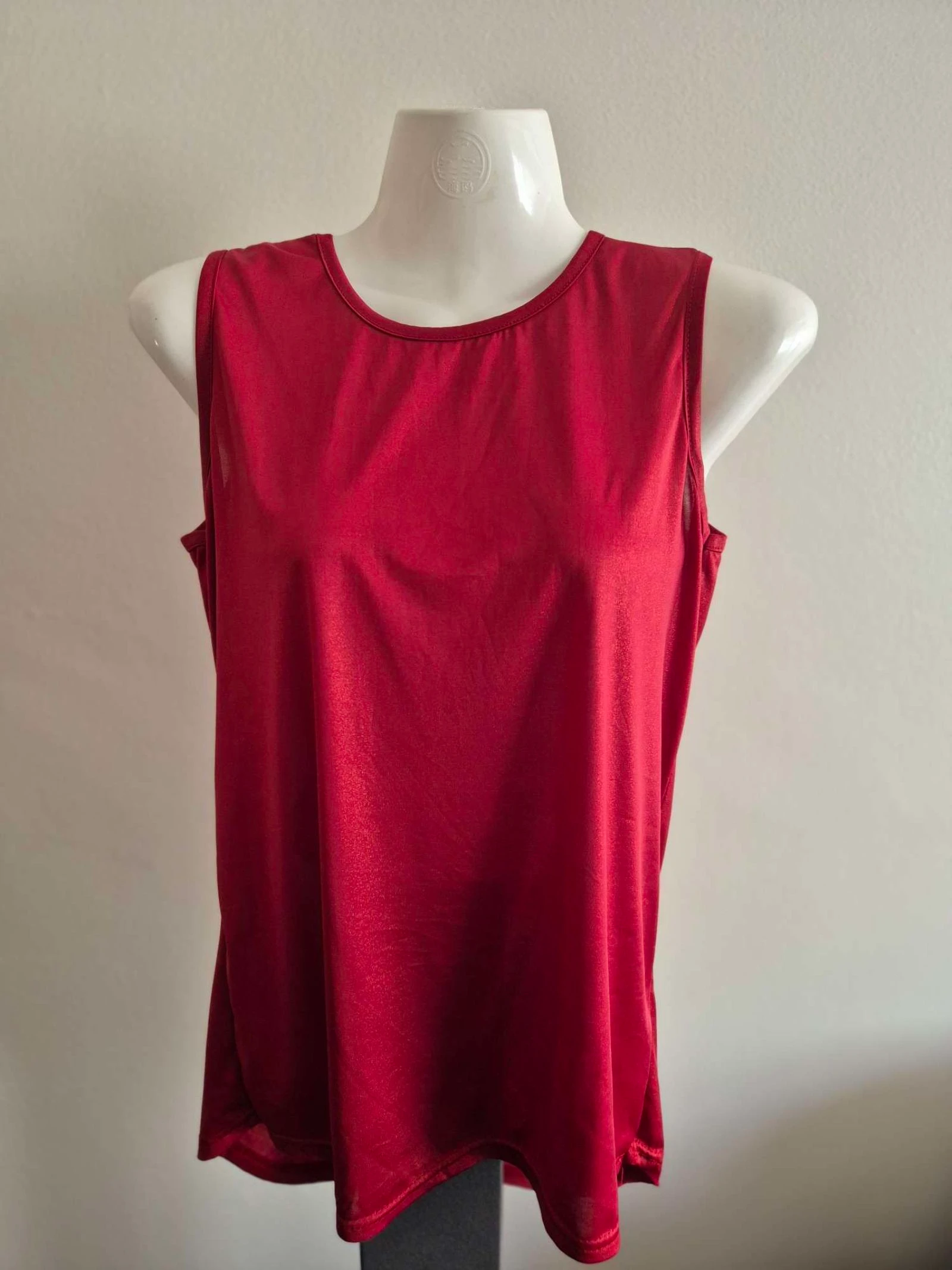 Blusa Top vermelho com leve brilho - Tamanho S